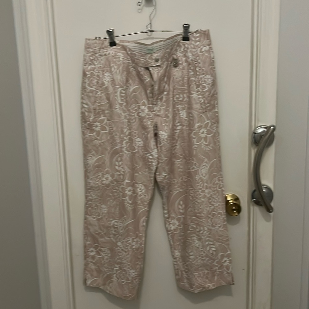 IZOD golf capris